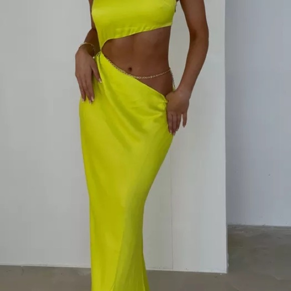 Meshki Clementine Chain Maxi Dress- Fresh Green - Picture 2 of 7